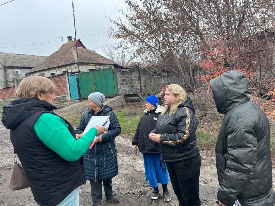 Сегодня, 25 ноября, по поручению Главы ДНР Дениса Пушилина, спикер-активист Валентина Карпова провела встречу с трудовым коллективом Муниципального бюджетного учреждения дополнительного образования «Детская школа искусств №... Сегодня, 25 ноября, по поручению Главы ДНР Дениса Пушилина, спикер-активист Валентина Карпова провела встречу с трудовым коллективом Муниципального бюджетного учреждения дополнительного образования «Детская школа искусств №...