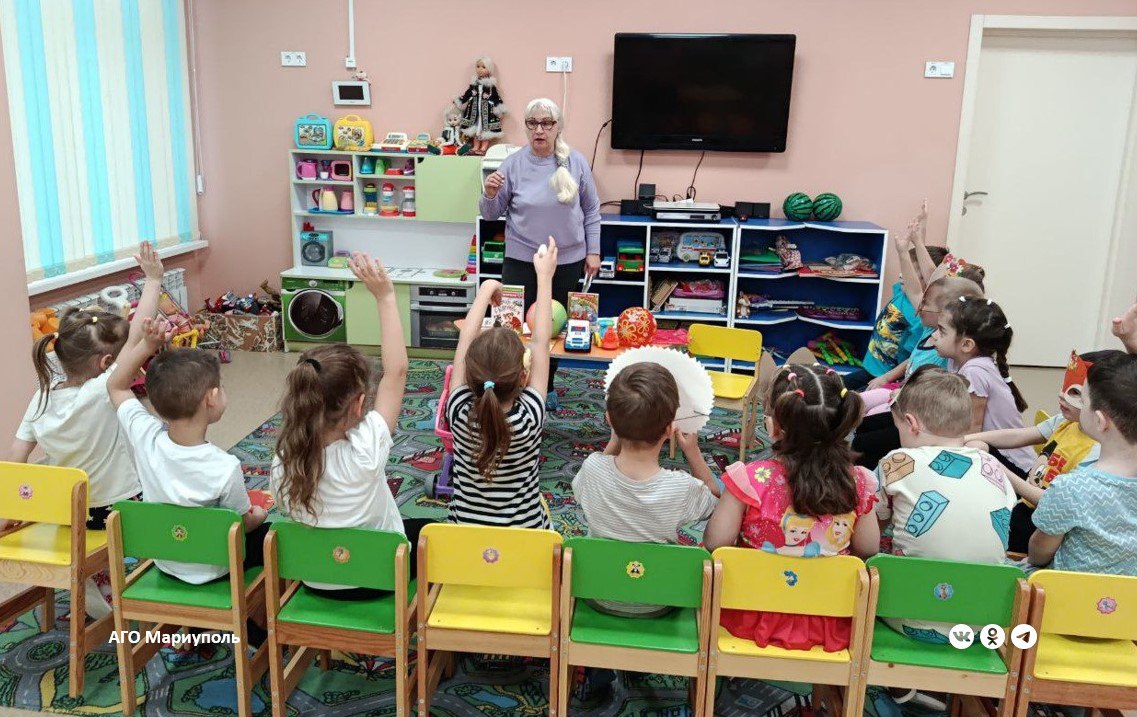 Для детей левобережья Мариуполя провели познавательно-развлекательное мероприятие Для детей левобережья Мариуполя провели познавательно-развлекательное мероприятие