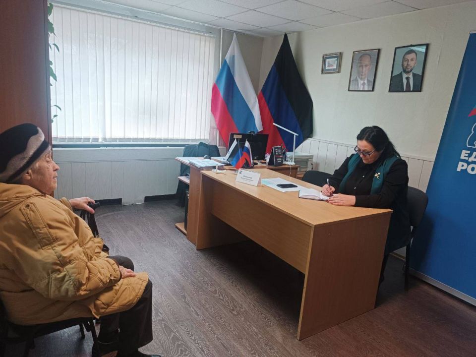 В общественной приёмной прошёл приём депутата городского совета В общественной приёмной прошёл приём депутата городского совета