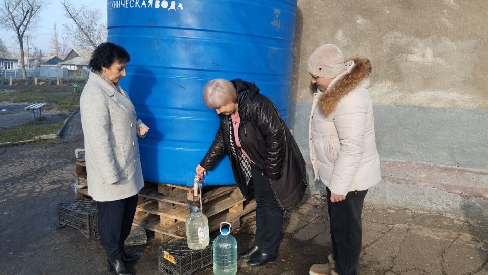 Валентина Харлашка: Сегодня, 25 ноября провела встречу с жителями жилого массива Крупской в помещении МБУДО «Дом детского и юношеского творчества города Макеевки» Валентина Харлашка: Сегодня, 25 ноября провела встречу с жителями жилого массива Крупской в помещении МБУДО «Дом детского и юношеского творчества города Макеевки»