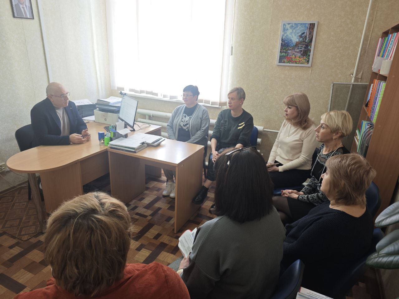 Сегодня, 25 ноября 2025 года первый заместитель главы администрации городского округа Дебальцево Максим Вельма провел встречу с трудовым коллективом отделения социальной защиты населения №29 ГБУ ДНР «Республиканский центр...