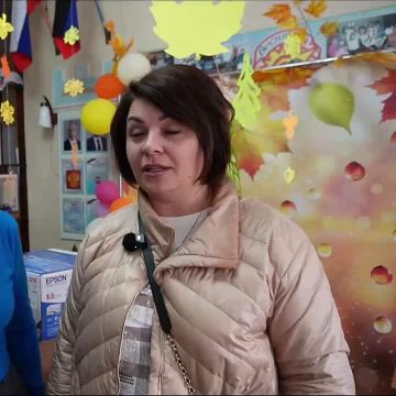 Сахалинский мэр привез подарки шахтерскому детсаду № 1