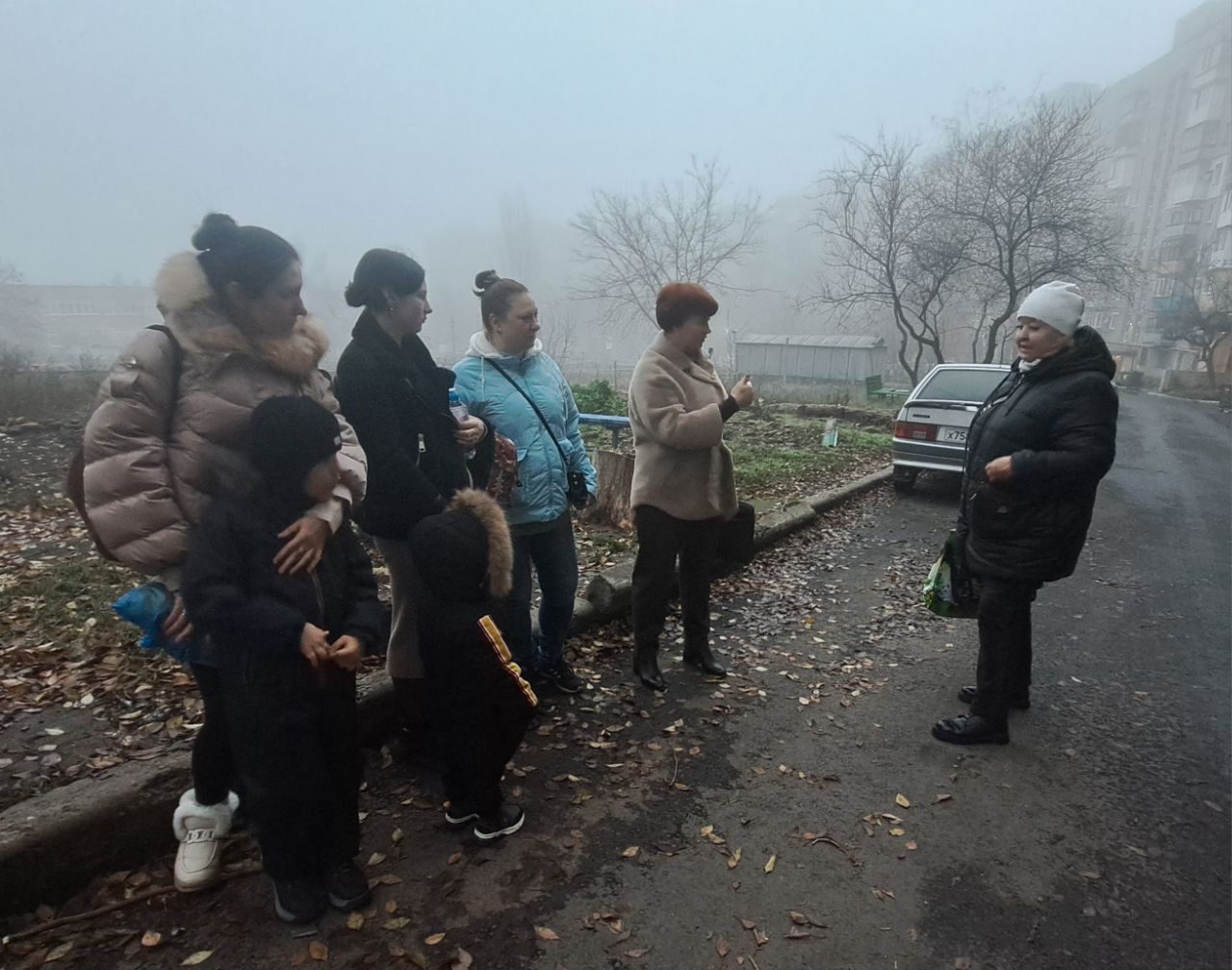 Сегодня, 26 ноября, спикер Ирина Насерова провела встречу по адресу: г.о. Макеевка, г.Макеевка, мкр. Солнечный, д. 32, по поручению Главы ДНР Дениса Пушилина