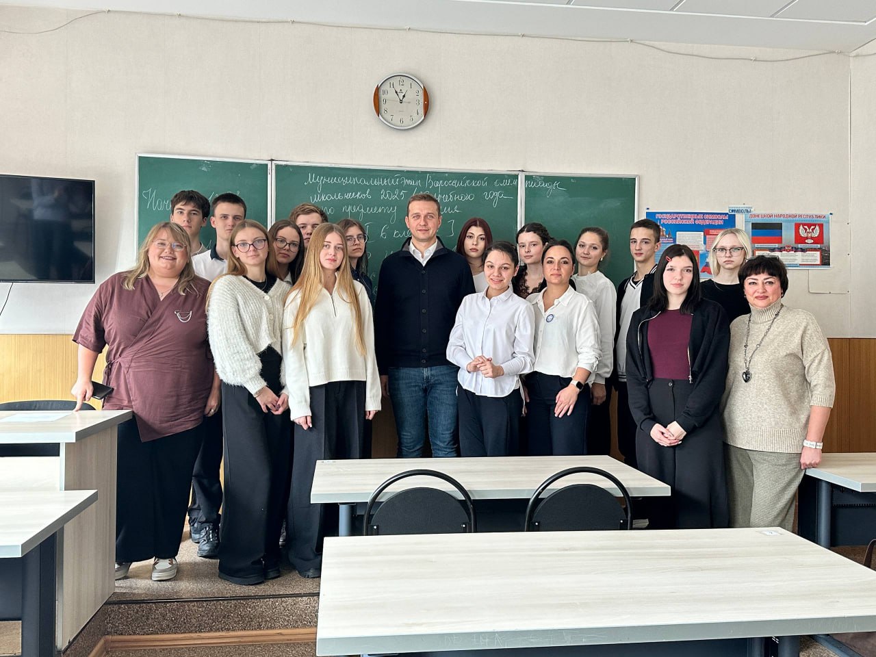 Владимир Ежиков: Встретился с воспитанниками класса Российского военно-исторического общества в ДНР, а также педагогами ребят Владимир Ежиков: Встретился с воспитанниками класса Российского военно-исторического общества в ДНР, а также педагогами ребят