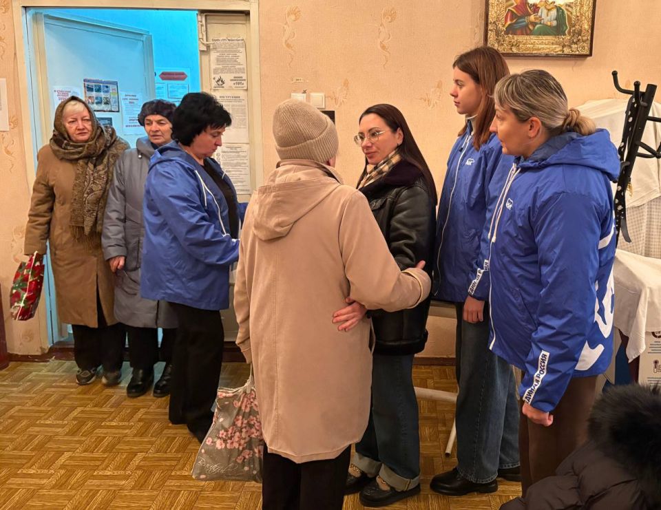 В рамках реализации проекта "Женское движение Единой России" руководитель Управы Ленинского внутригородского района Администрации г.о. Донецк Татьяна Темникова и активисты всероссийской партии посетили Территориальный... В рамках реализации проекта "Женское движение Единой России" руководитель Управы Ленинского внутригородского района Администрации г.о. Донецк Татьяна Темникова и активисты всероссийской партии посетили Территориальный...