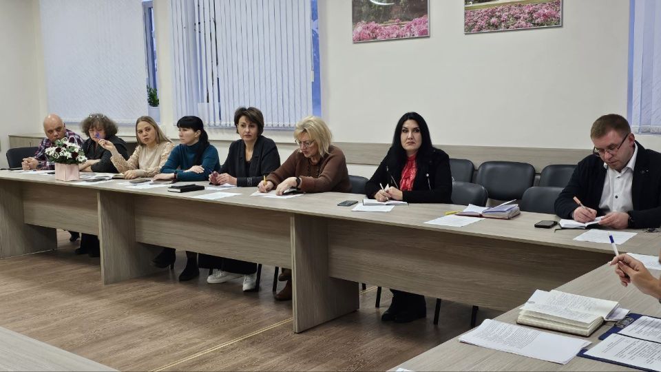 Татьяна Копылова: Сегодня, 26 ноября, провела аппаратное совещание Управы Ворошиловского внутригородского района Администрации городского округа Донецк Татьяна Копылова: Сегодня, 26 ноября, провела аппаратное совещание Управы Ворошиловского внутригородского района Администрации городского округа Донецк