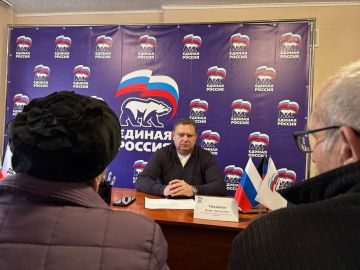 Сегодня в общественной приемной « Единая Россия»состоялся личный прием граждан руководителя управы внутригородского района Овсиенко Игоря Анатольевича