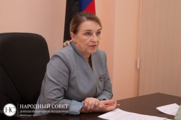 На заседании #Комитет_по_труду_занятости_социальной_политике_и_делам_ветеранов депутаты обсудили концепцию проекта закона «О внесении изменений в Закон ДНР «О регулировании отношений в сфере погребения и похоронного дела в...