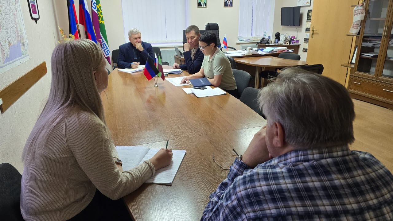 Глава муниципального образования Старобешевский муниципальный округ Николай Михайлов провел оперативное совещание по текущим вопросам