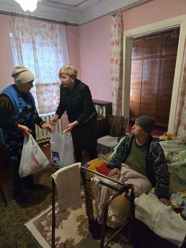 Роман Конев: 26 ноября 2025 года заместитель председателя Горловского городского совета Донецкой Народной Республики, депутат Горловского городского совета от фракции «Единая Россия» – Наталия Ботвина посетила жительницу... Роман Конев: 26 ноября 2025 года заместитель председателя Горловского городского совета Донецкой Народной Республики, депутат Горловского городского совета от фракции «Единая Россия» – Наталия Ботвина посетила жительницу...
