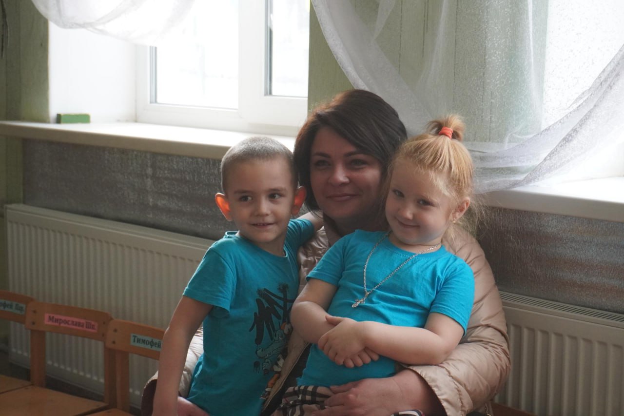 Сахалинский мэр привез подарки шахтерскому детсаду № 1 Сахалинский мэр привез подарки шахтерскому детсаду № 1