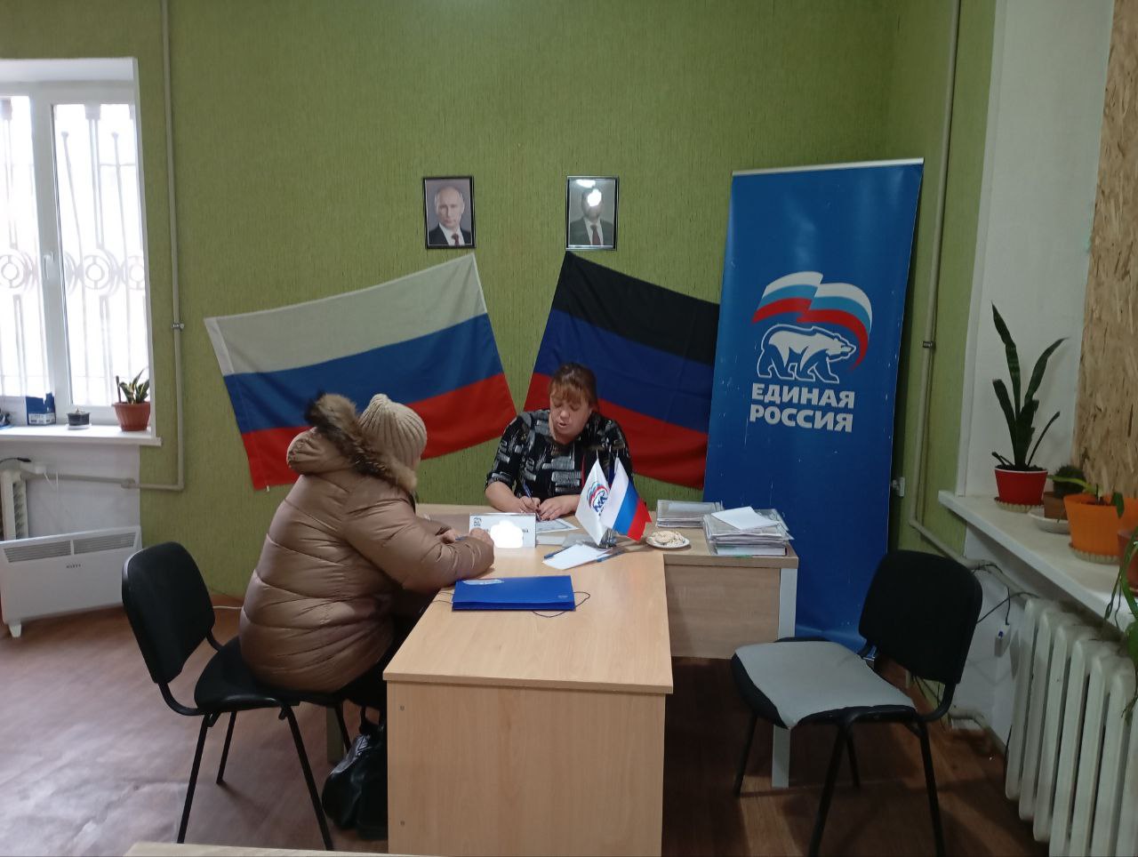 Сергей Желновач: Сегодня, 26.11.2025 в городе Светлодарск состоялся выездной приём нотариуса Дебальцевского городского нотариального округа Белолипской Анны Александровны Сергей Желновач: Сегодня, 26.11.2025 в городе Светлодарск состоялся выездной приём нотариуса Дебальцевского городского нотариального округа Белолипской Анны Александровны