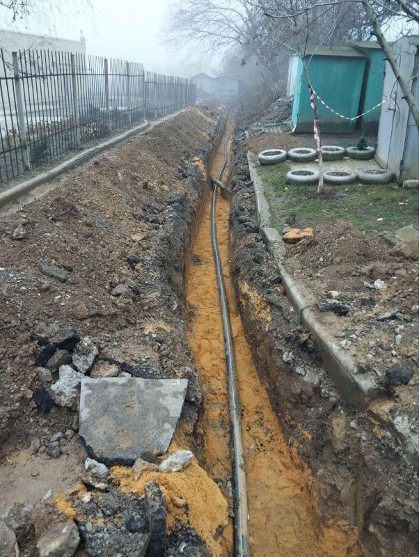 Бригада из Нижегородской области продолжает монтаж водовода к котельной № 11 в Харцызске Бригада из Нижегородской области продолжает монтаж водовода к котельной № 11 в Харцызске