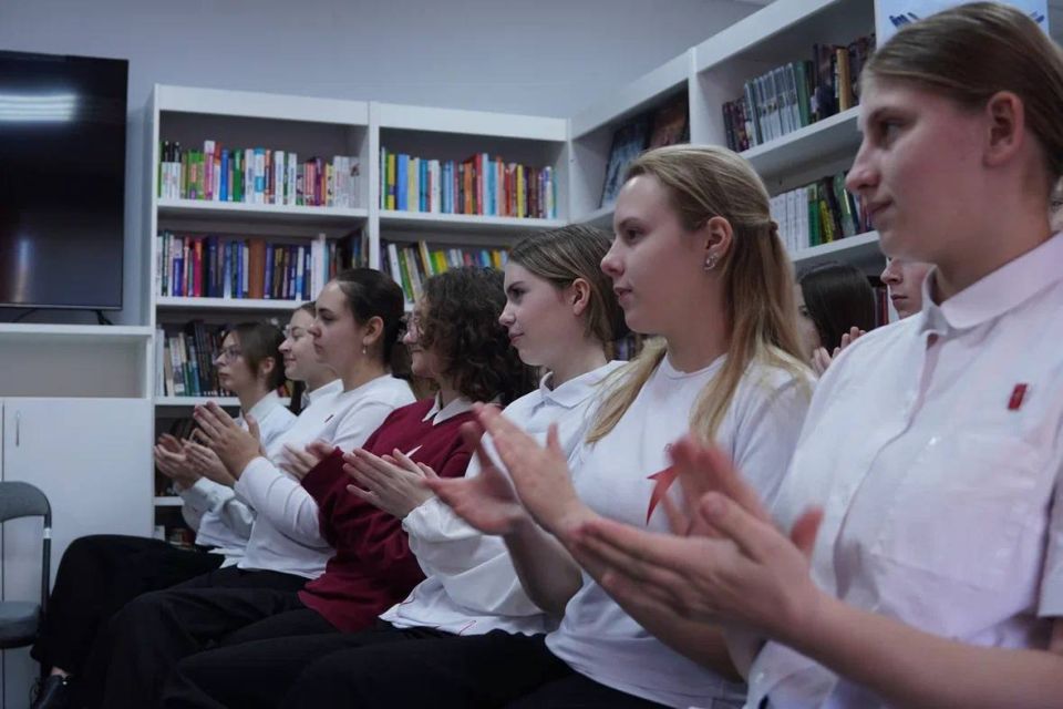 «Донбасс: точка сбора»: Представительство ДНР в Москве совместно с Российским фондом культуры запустили в Республике литературный проект «Донбасс: точка сбора»: Представительство ДНР в Москве совместно с Российским фондом культуры запустили в Республике литературный проект