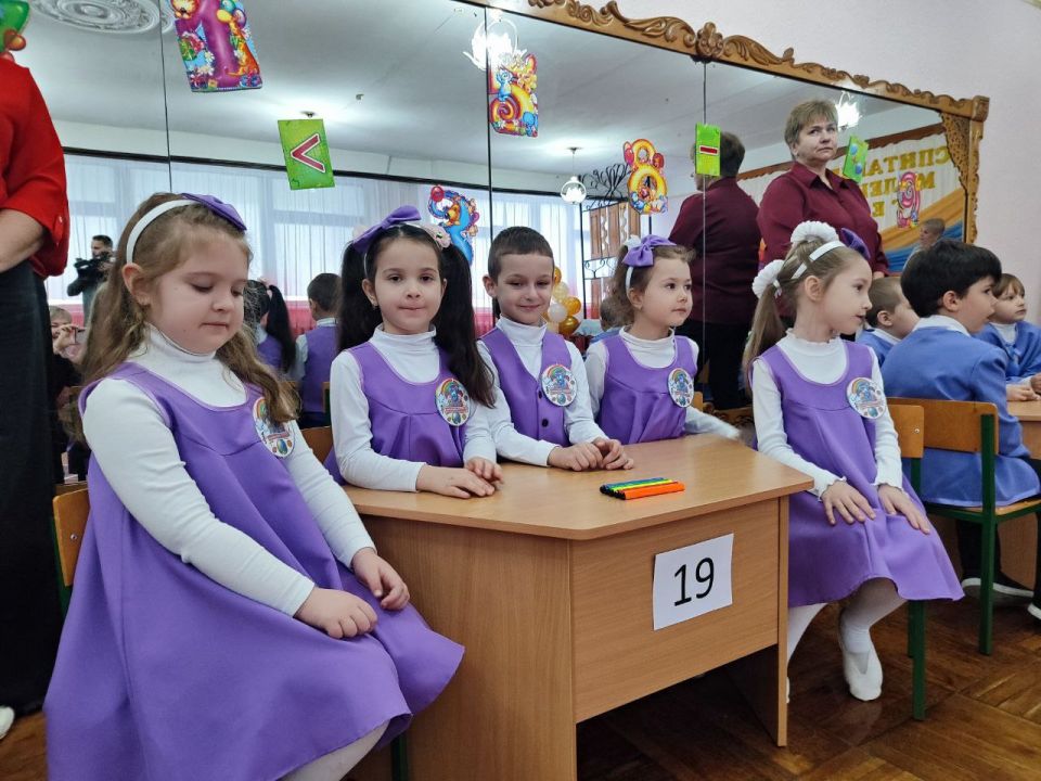 Сегодня, 26 ноября, в стенах детского сада № 50 состоялся городской конкурс «Воспитание маленького гения» Сегодня, 26 ноября, в стенах детского сада № 50 состоялся городской конкурс «Воспитание маленького гения»