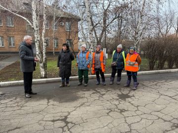 Сегодня, 26 ноября, провёл встречу с сотрудниками участка МУП АГОД «Зелёное строительство города Донецка» в г. Моспино