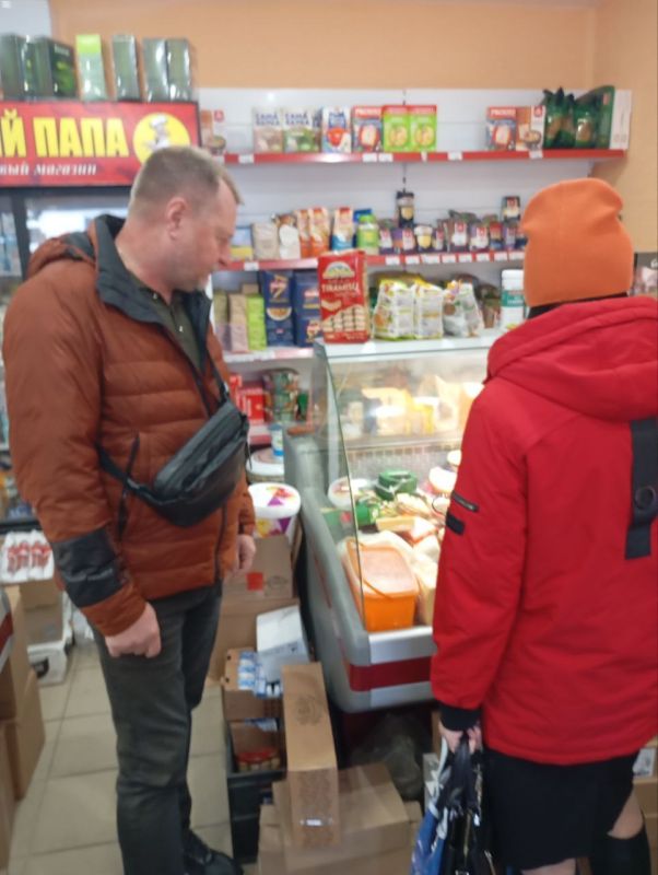 Рейд по объектам торговли. В целях осуществления проекта «Народный контроль» партии «Единая Россия», 26 ноября 2025 года был проведен рейд по соблюдению правил торговли, в котором приняли участие представители общественного... Рейд по объектам торговли. В целях осуществления проекта «Народный контроль» партии «Единая Россия», 26 ноября 2025 года был проведен рейд по соблюдению правил торговли, в котором приняли участие представители общественного...