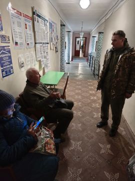 Депутат Иловайского городского совета Шафунов Юрий Юрьевич провел встречу с жителями, на которой обсуждались вопросы, касающиеся обустройства придомовой территории и освещения нашего округа