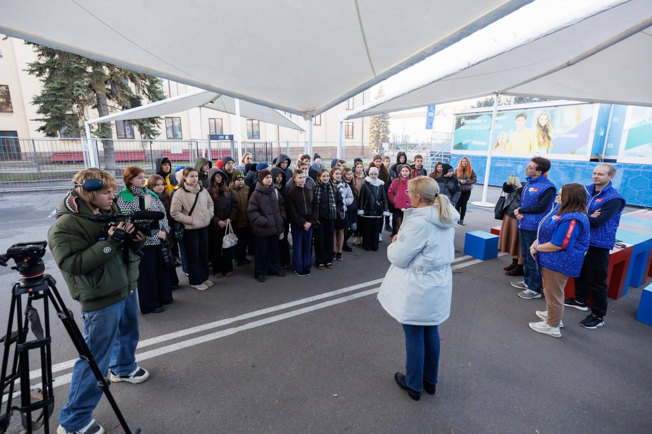 Для жителей Макеевки провели фестиваль «Проводник истории» Для жителей Макеевки провели фестиваль «Проводник истории»