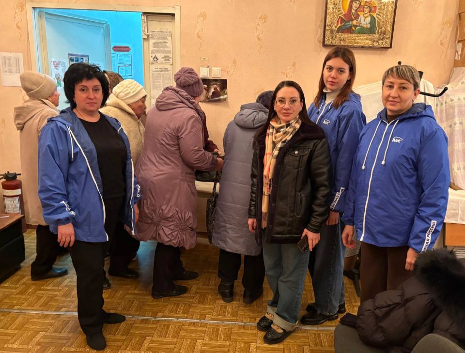 В рамках реализации проекта "Женское движение Единой России" руководитель Управы Ленинского внутригородского района Администрации г.о. Донецк Татьяна Темникова и активисты всероссийской партии посетили Территориальный... В рамках реализации проекта "Женское движение Единой России" руководитель Управы Ленинского внутригородского района Администрации г.о. Донецк Татьяна Темникова и активисты всероссийской партии посетили Территориальный...