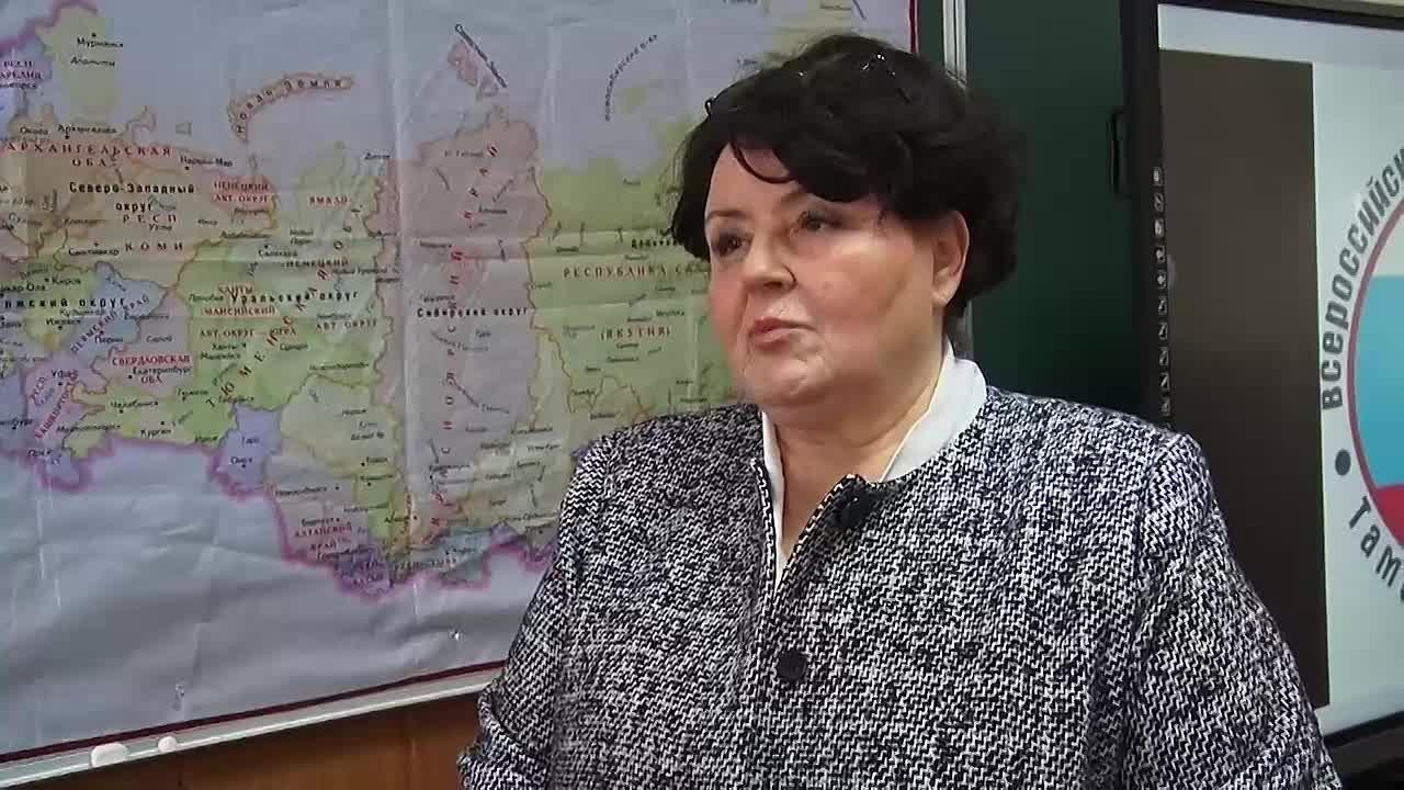 На территории донецкого лицея №12 высадили саженцы яблонь со знаковым названием «Мечта»