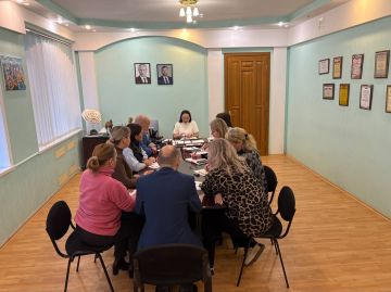 Сегодня, 26 ноября, в Управе Ленинского внутригородского района Администрации городского округа Донецк состоялось малое аппаратное совещание, во время которого обсудили вопросы, касающиеся жизнеобеспечения района