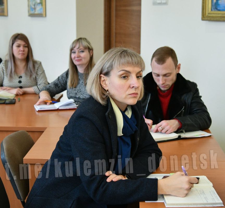 Алексей Кулемзин: Сегодня состоялось I заседание санитарно-противоэпидемической комиссии при администрации городского округа Донецк Донецкой Народной Республики Алексей Кулемзин: Сегодня состоялось I заседание санитарно-противоэпидемической комиссии при администрации городского округа Донецк Донецкой Народной Республики