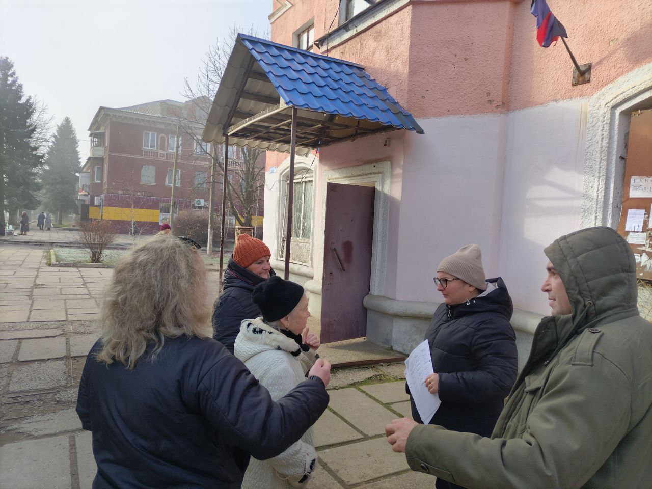 Час безопасного интернета. В рамках III Всероссийской библиотечной акции «Молодежная неделя цифровых технологий» в центральной городской библиотеке был проведен «Час безопасного Интернета» для учащихся 8-9 классов ГБОУ... Час безопасного интернета. В рамках III Всероссийской библиотечной акции «Молодежная неделя цифровых технологий» в центральной городской библиотеке был проведен «Час безопасного Интернета» для учащихся 8-9 классов ГБОУ...