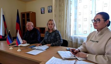 Наталья Бегуненко: Сегодня, 26 ноября, руководитель Управы Петровского внутригородского района Администрации городского округа Донецк Бегуненко Наталья Ивановна провела еженедельное аппаратное совещание