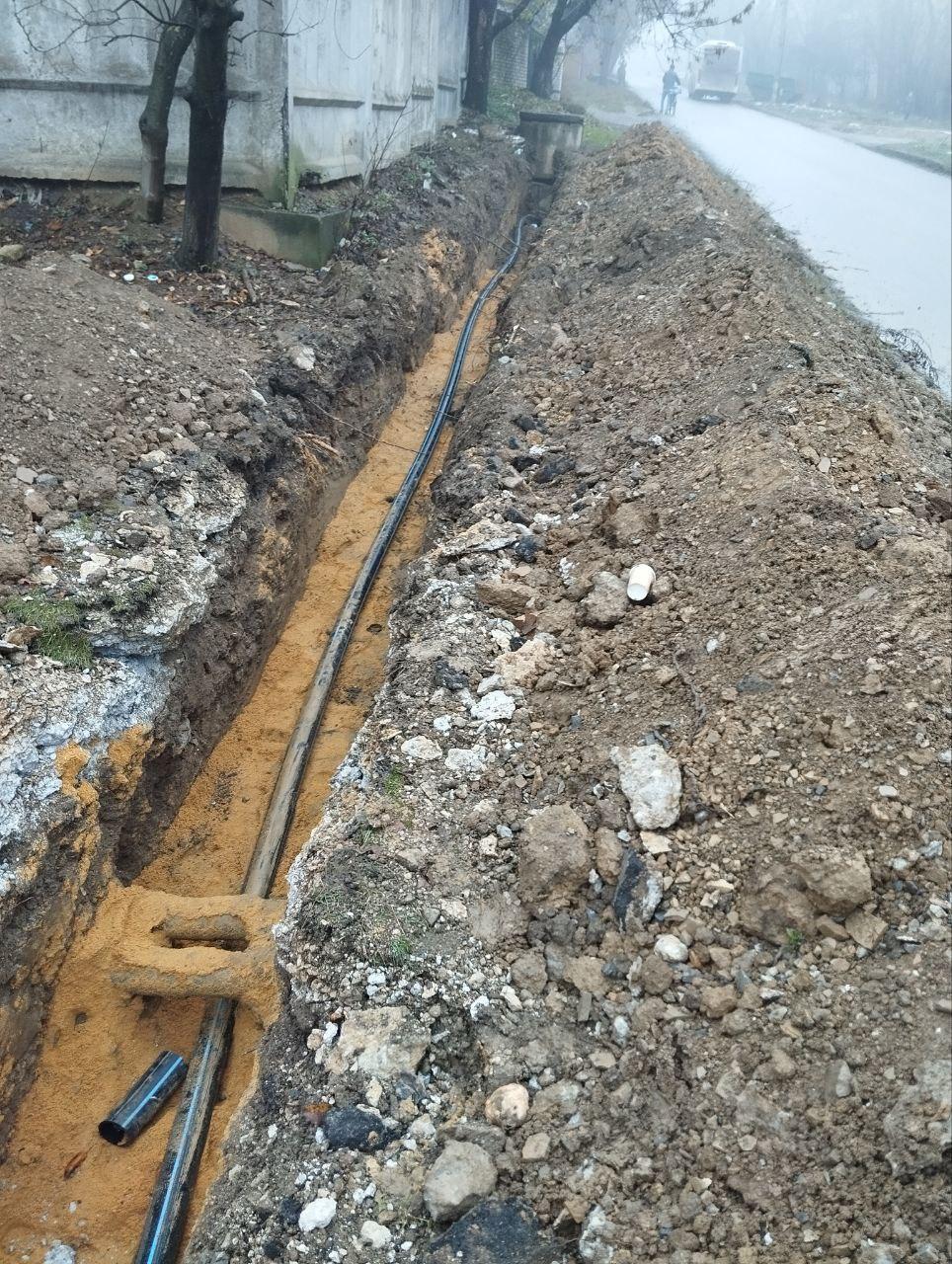 Бригада из Нижегородской области продолжает монтаж водовода к котельной № 11 в Харцызске Бригада из Нижегородской области продолжает монтаж водовода к котельной № 11 в Харцызске