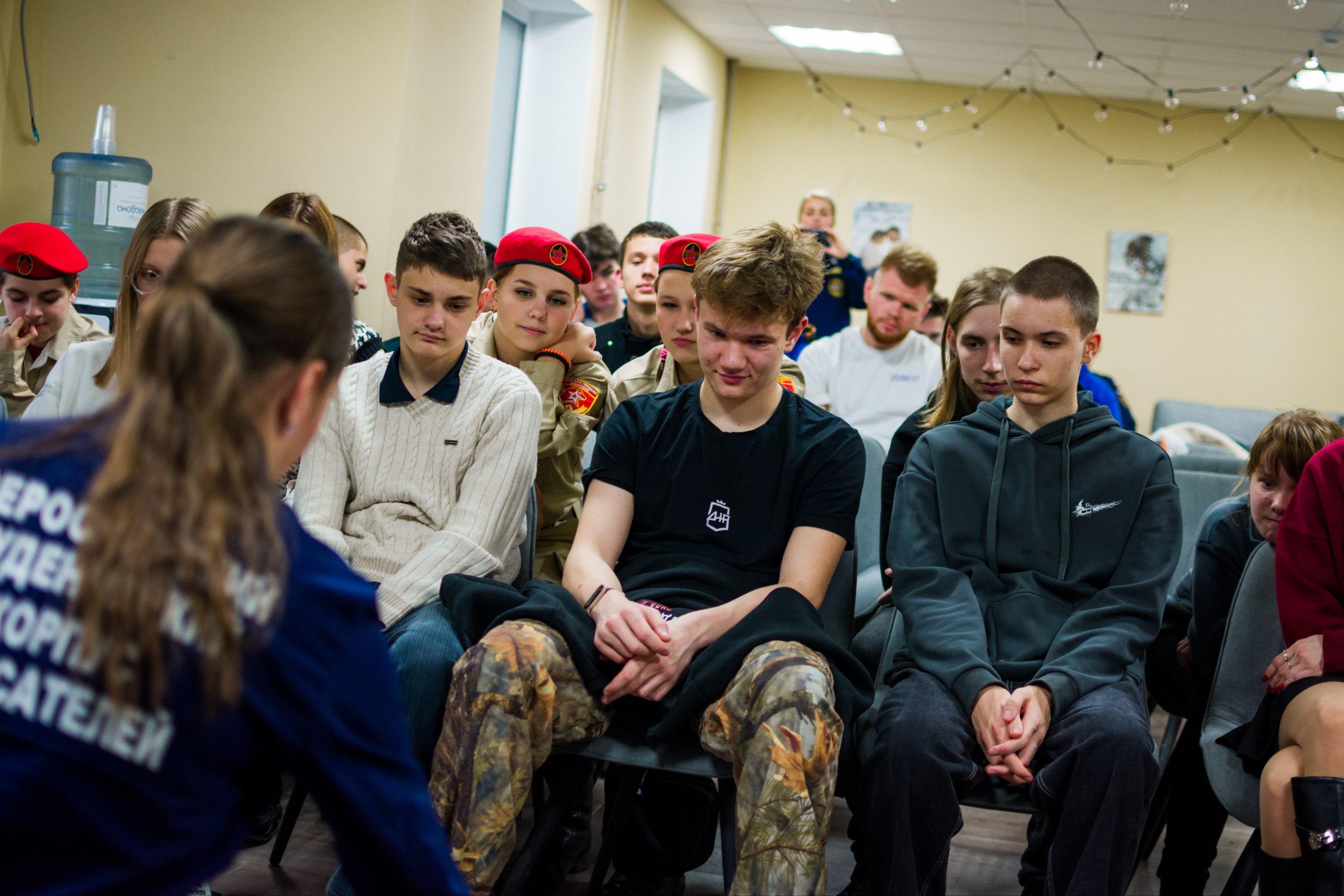 Добровольцы Донецкого РО ВСКС провели на базе ЦРМИРа в Харцызске агитационную встречу и мастер-класс по основам оказания первой помощи Добровольцы Донецкого РО ВСКС провели на базе ЦРМИРа в Харцызске агитационную встречу и мастер-класс по основам оказания первой помощи