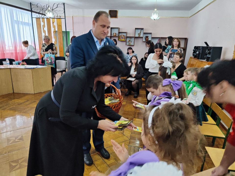 Сегодня, 26 ноября, в стенах детского сада № 50 состоялся городской конкурс «Воспитание маленького гения» Сегодня, 26 ноября, в стенах детского сада № 50 состоялся городской конкурс «Воспитание маленького гения»