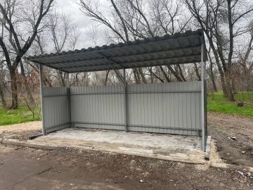 Александр Качанов: Забота о чистоте: в Докучаевске обновляют контейнерные площадки