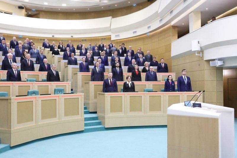 Александр Волошин: #пленарноезаседание_СФ. На сегодняшнем пленарном заседании Совета Федерации рассмотрели ряд важнейших для страны законопроектов Александр Волошин: #пленарноезаседание_СФ. На сегодняшнем пленарном заседании Совета Федерации рассмотрели ряд важнейших для страны законопроектов