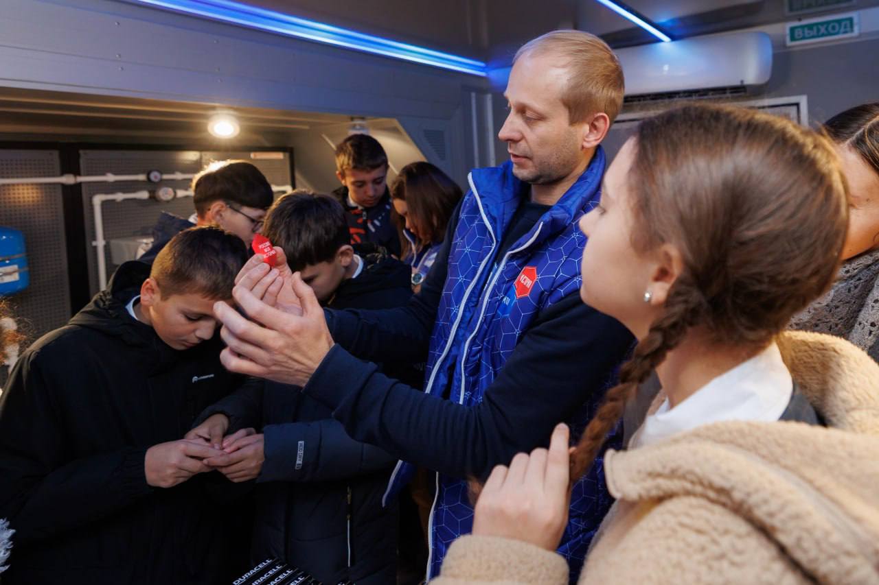 Для жителей Макеевки провели фестиваль «Проводник истории» Для жителей Макеевки провели фестиваль «Проводник истории»