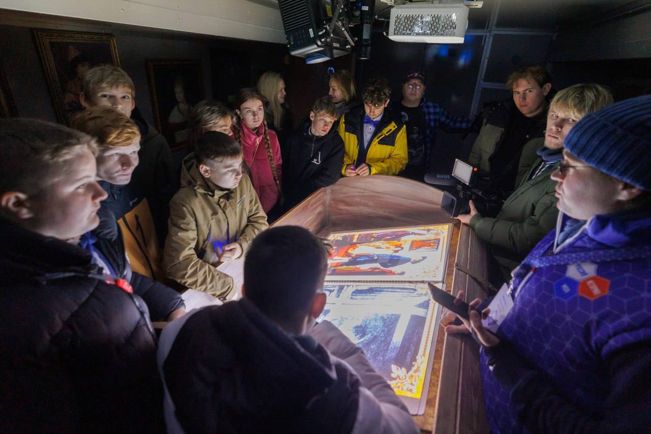 Для жителей Макеевки провели фестиваль «Проводник истории» Для жителей Макеевки провели фестиваль «Проводник истории»