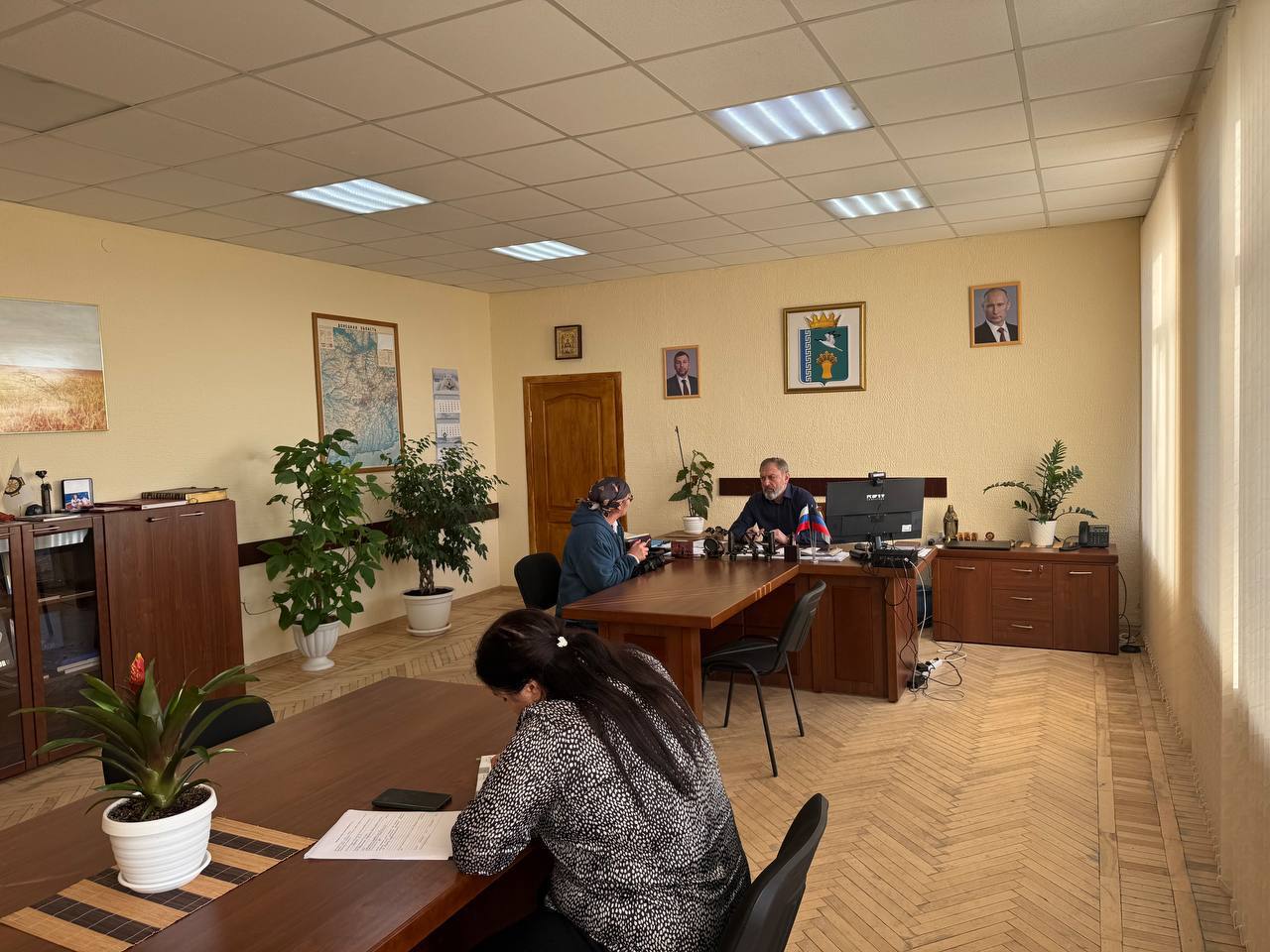 Борис Трима: Глава Мангушского муниципального округа провел личный прием граждан Борис Трима: Глава Мангушского муниципального округа провел личный прием граждан