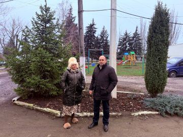 Сегодня, 26 ноября, в рамках партпроекта «Школа ЖКХ», состоялась встреча с участницей Всероссийского конкурса «Лучший дом. Лучший двор», в номинации «Лучший двор», по ул. Горноспасательная, д. 2