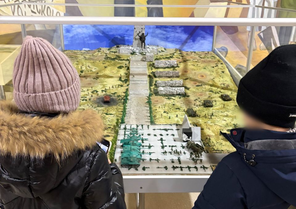 Бойцы ОСН «Ратник» организовали экскурсию в музей для детей сотрудников Бойцы ОСН «Ратник» организовали экскурсию в музей для детей сотрудников