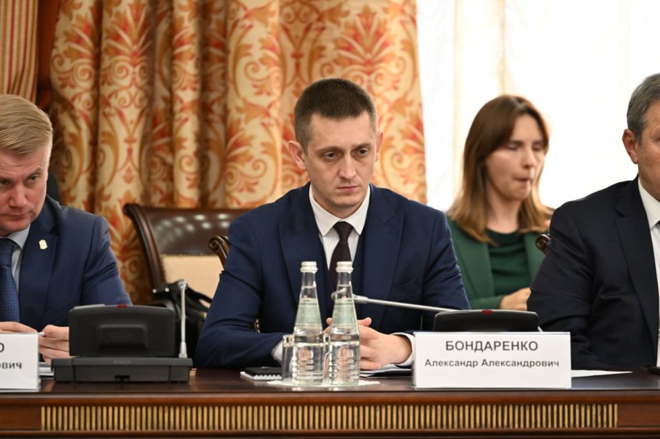Александр Бондаренко: Вчера в Воронеже в составе делегации Донецкой Народной Республики принял участие в заседании Совета Содружества «Донбасс» Александр Бондаренко: Вчера в Воронеже в составе делегации Донецкой Народной Республики принял участие в заседании Совета Содружества «Донбасс»