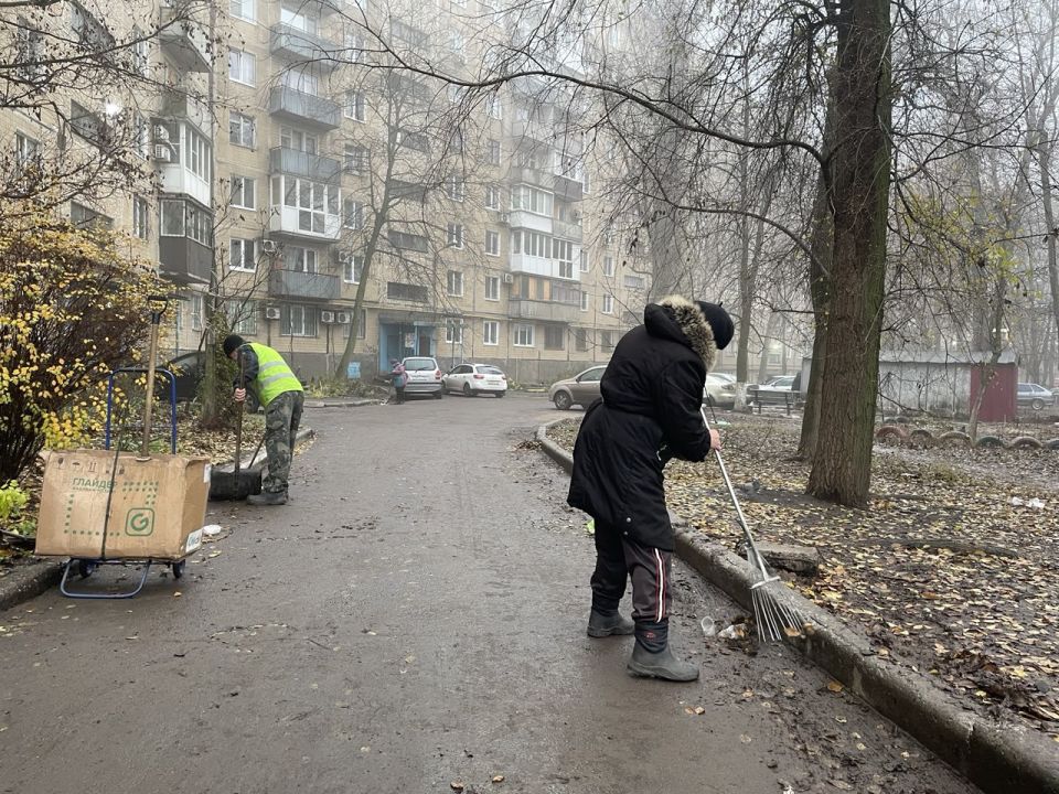Сегодня, 27 ноября 2025 года, в рамках проекта «Городская среда», реализуемого Единой Россией , жители Кировского района приняли участие в традиционной экологической акции «Чистый четверг» Сегодня, 27 ноября 2025 года, в рамках проекта «Городская среда», реализуемого Единой Россией , жители Кировского района приняли участие в традиционной экологической акции «Чистый четверг»