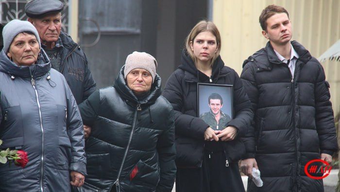 Сегодня, 27 ноября, в локомотивном депо Дебальцево Донецкого филиала ФГУП «ЖДН» увековечили память погибших героев СВО Сегодня, 27 ноября, в локомотивном депо Дебальцево Донецкого филиала ФГУП «ЖДН» увековечили память погибших героев СВО