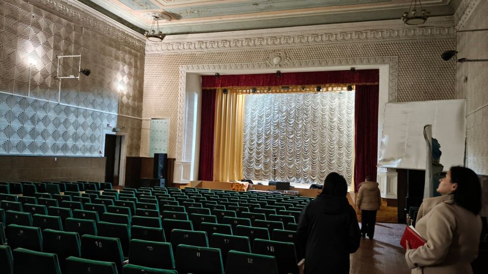 Заместитель главы администрации Волновахского муниципального округа и координатор Женского движения «Единой России» Елена Снисаренко провела встречу с коллективом Новотроицкого дома культуры и местными жителями населенного... Заместитель главы администрации Волновахского муниципального округа и координатор Женского движения «Единой России» Елена Снисаренко провела встречу с коллективом Новотроицкого дома культуры и местными жителями населенного...