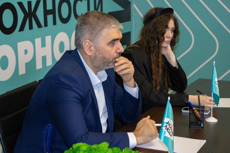 Алексей Дорофеев: Взгляд в будущее: работаем вместе с молодежью Алексей Дорофеев: Взгляд в будущее: работаем вместе с молодежью