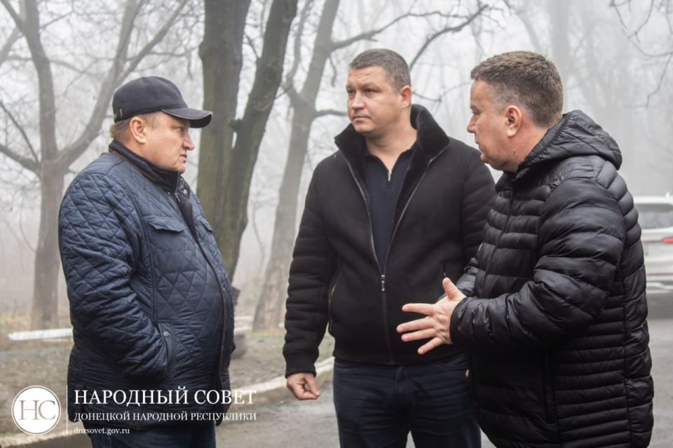 Константин Кузьмин: Провел сход граждан в поселке Донецк - Северный Константин Кузьмин: Провел сход граждан в поселке Донецк - Северный