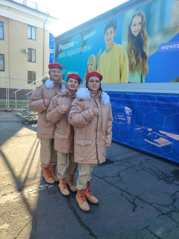 25 ноября 2025 года в Макеевке команда мобильных исторических парков «Россия – Моя история» вновь организовала праздник времени — фестиваль «Проводник истории» 25 ноября 2025 года в Макеевке команда мобильных исторических парков «Россия – Моя история» вновь организовала праздник времени — фестиваль «Проводник истории»