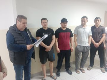 27 ноября сотрудники Администрации городского округа Харцызск организовали встречу с иностранными гражданами, направленную на ознакомление гостей нашей страны с культурными традициями, правилами проживания и особенностями...