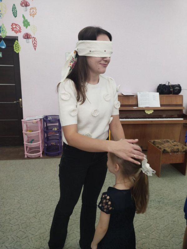 День матери - это замечательный праздник! Это день, когда все дети поздравляют своих мам с праздником День матери - это замечательный праздник! Это день, когда все дети поздравляют своих мам с праздником