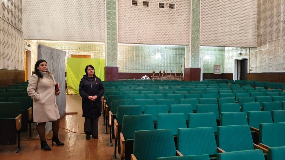 Заместитель главы администрации Волновахского муниципального округа и координатор Женского движения «Единой России» Елена Снисаренко провела встречу с коллективом Новотроицкого дома культуры и местными жителями населенного... Заместитель главы администрации Волновахского муниципального округа и координатор Женского движения «Единой России» Елена Снисаренко провела встречу с коллективом Новотроицкого дома культуры и местными жителями населенного...