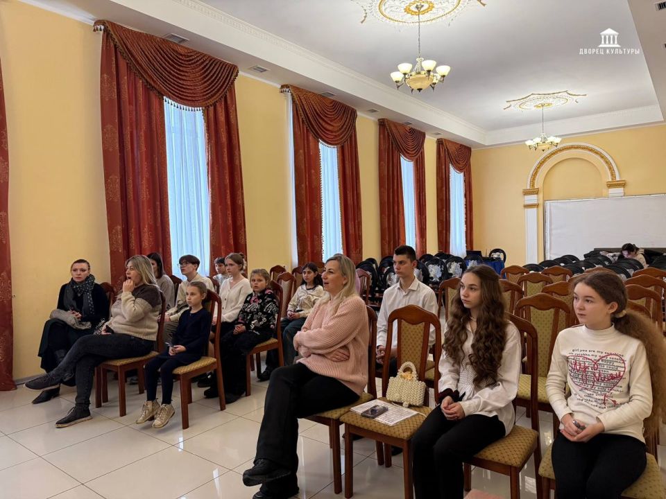 27 ноября в Городском дворце культуры состоялся мастер-класс по вокалу для участников "Фестиваля творчески одаренных детей из новых территорий "Путь к мечте" 27 ноября в Городском дворце культуры состоялся мастер-класс по вокалу для участников "Фестиваля творчески одаренных детей из новых территорий "Путь к мечте"